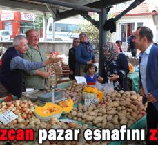 Başkan Özcan pazar esnafını ziyaret etti