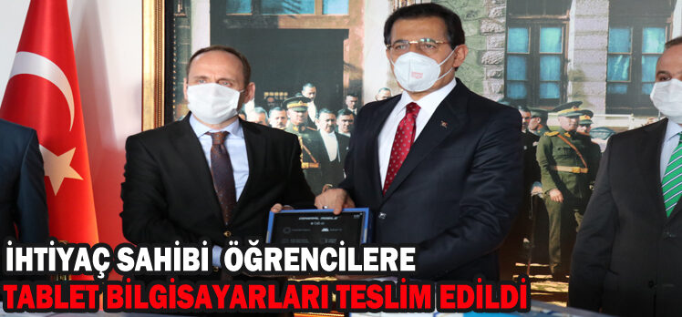 İHTİYAÇ SAHİBİ ÖĞRENCİLERE TABLET BİLGİSAYARLARI TESLİM EDİLDİ