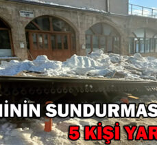 GÖYNÜK’TE CAMİNİN SUNDURMASI ÇÖKTÜ 5 KİŞİ YARALANDI